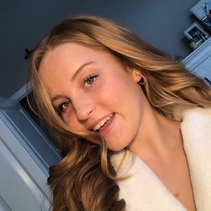 Meet your Posher, Savannah